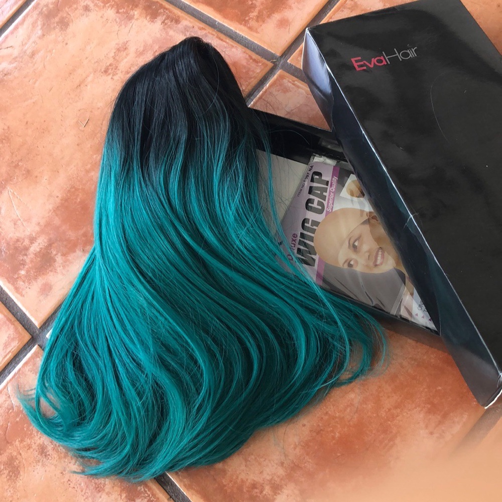 Eva Hair black green ombré synthetic hair